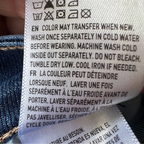 American Eagle The Dream Jean Midi Cut off distressed jean Short - Picture 6 of 12